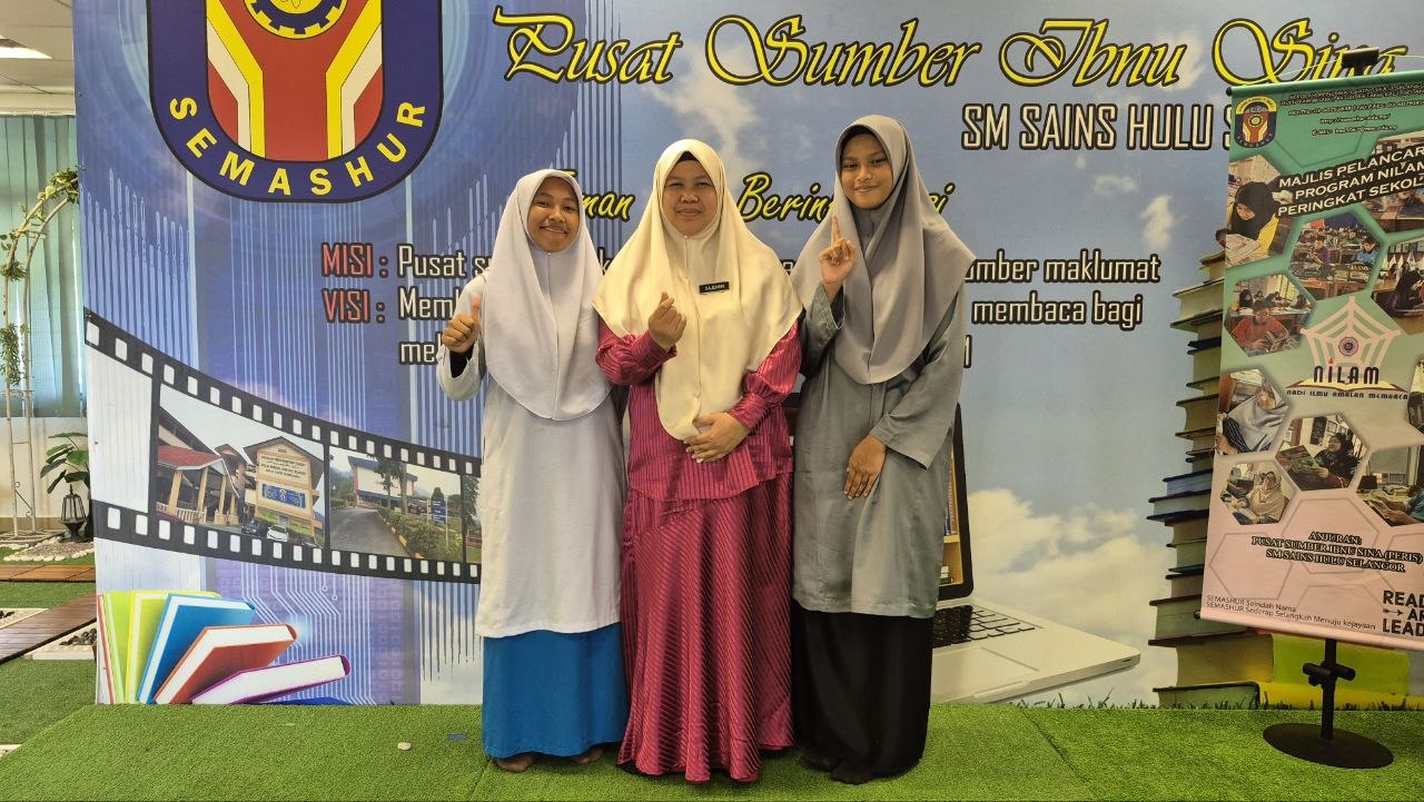 Documentation from the Hulu Selangor district Poetry Recitation